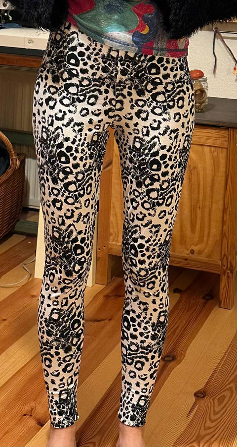 Leggings mit Design „Leo"
