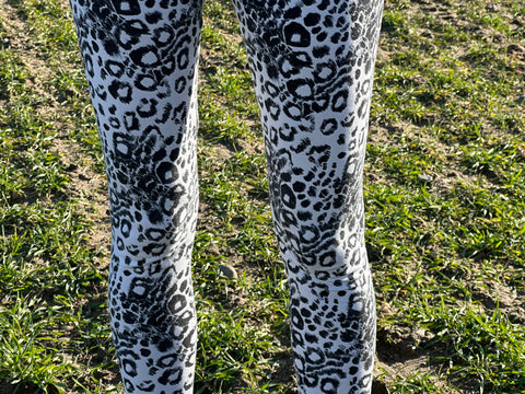 Leggings mit Design „Leo"