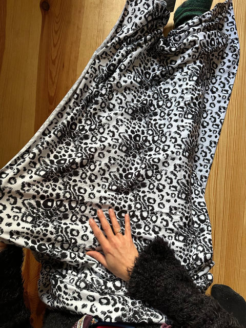 Bio Single Jersey Design "Leo schwarz weiß" Meterware